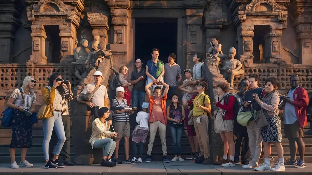 The architecture and unidentified tourists